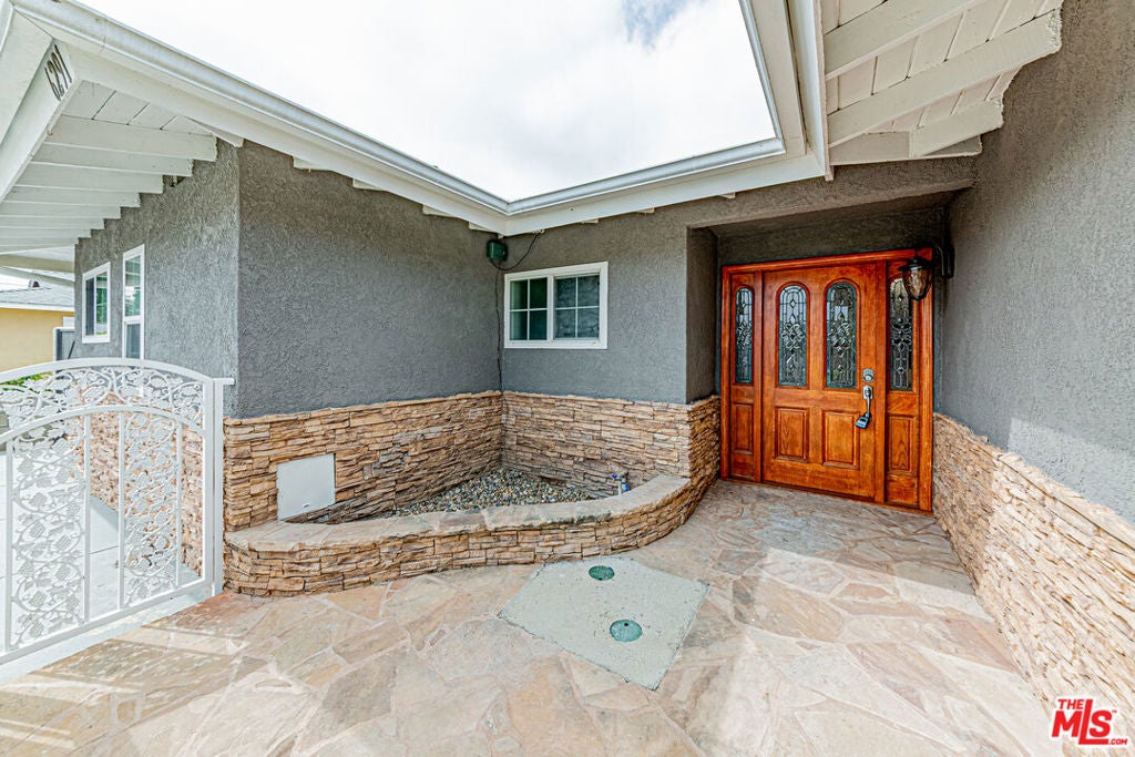 6291 San Ramon Way