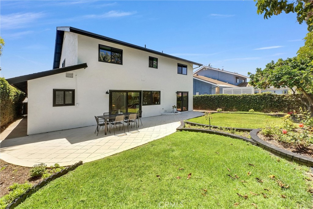 Huntington Beach, California, 92646, United States, 5 Bedrooms Bedrooms, ,4 BathroomsBathrooms,Residential,Active,2042187