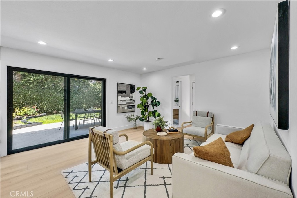 Huntington Beach, California, 92646, United States, 5 Bedrooms Bedrooms, ,4 BathroomsBathrooms,Residential,Active,2042187