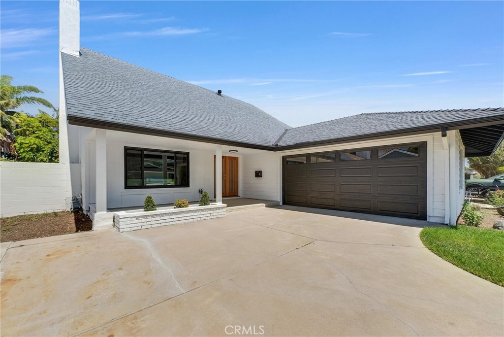 Huntington Beach, California, 92646, United States, 5 Bedrooms Bedrooms, ,4 BathroomsBathrooms,Residential,Active,2042187