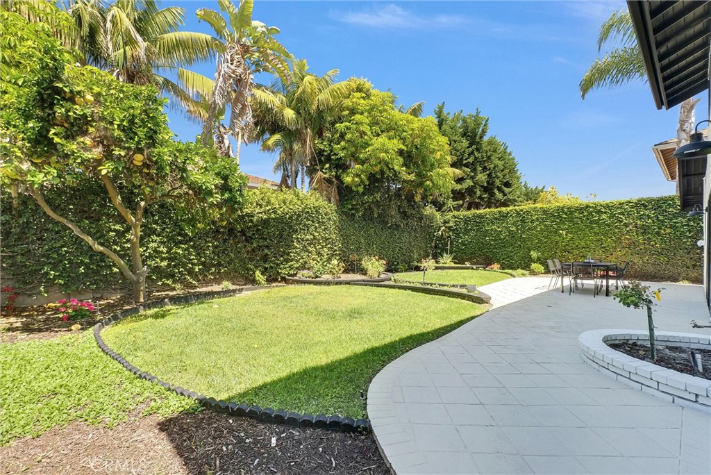 Huntington Beach, California, 92646, United States, 5 Bedrooms Bedrooms, ,4 BathroomsBathrooms,Residential,Active,2042187