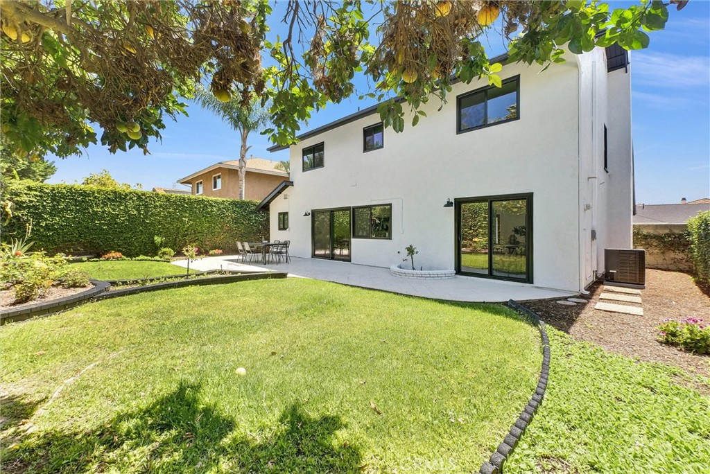 Huntington Beach, California, 92646, United States, 5 Bedrooms Bedrooms, ,4 BathroomsBathrooms,Residential,Active,2042187