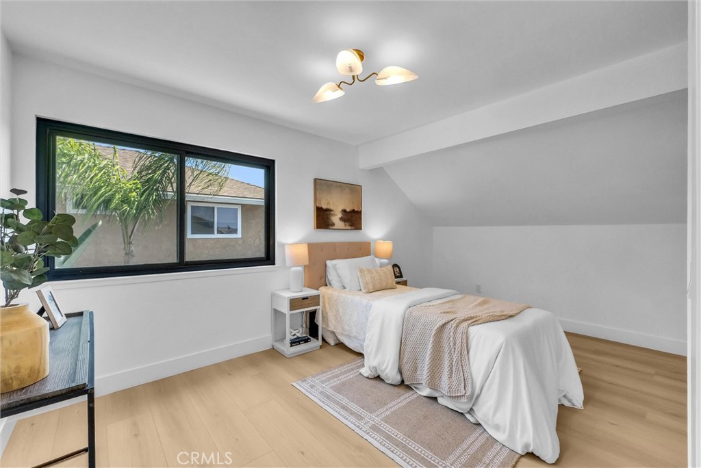 Huntington Beach, California, 92646, United States, 5 Bedrooms Bedrooms, ,4 BathroomsBathrooms,Residential,Active,2042187