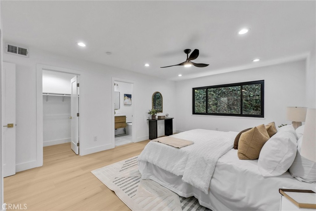 Huntington Beach, California, 92646, United States, 5 Bedrooms Bedrooms, ,4 BathroomsBathrooms,Residential,Active,2042187