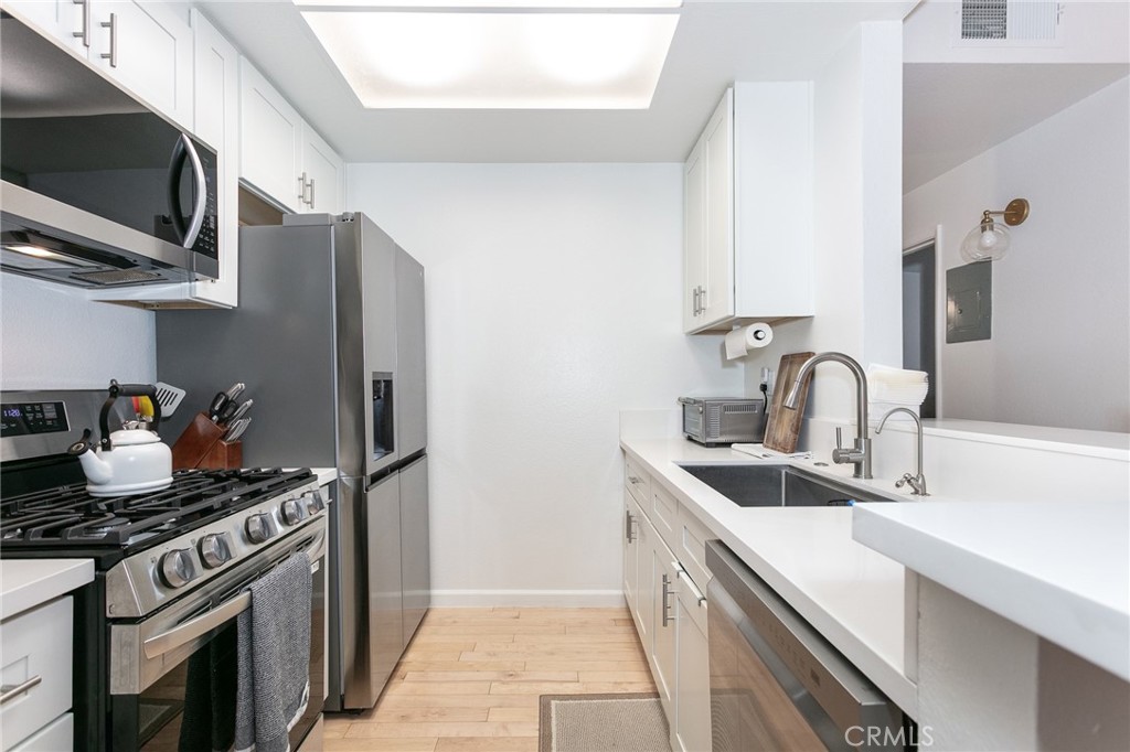 19350 Sherman Way 124