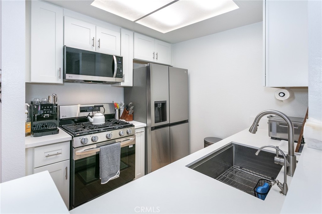 19350 Sherman Way 124