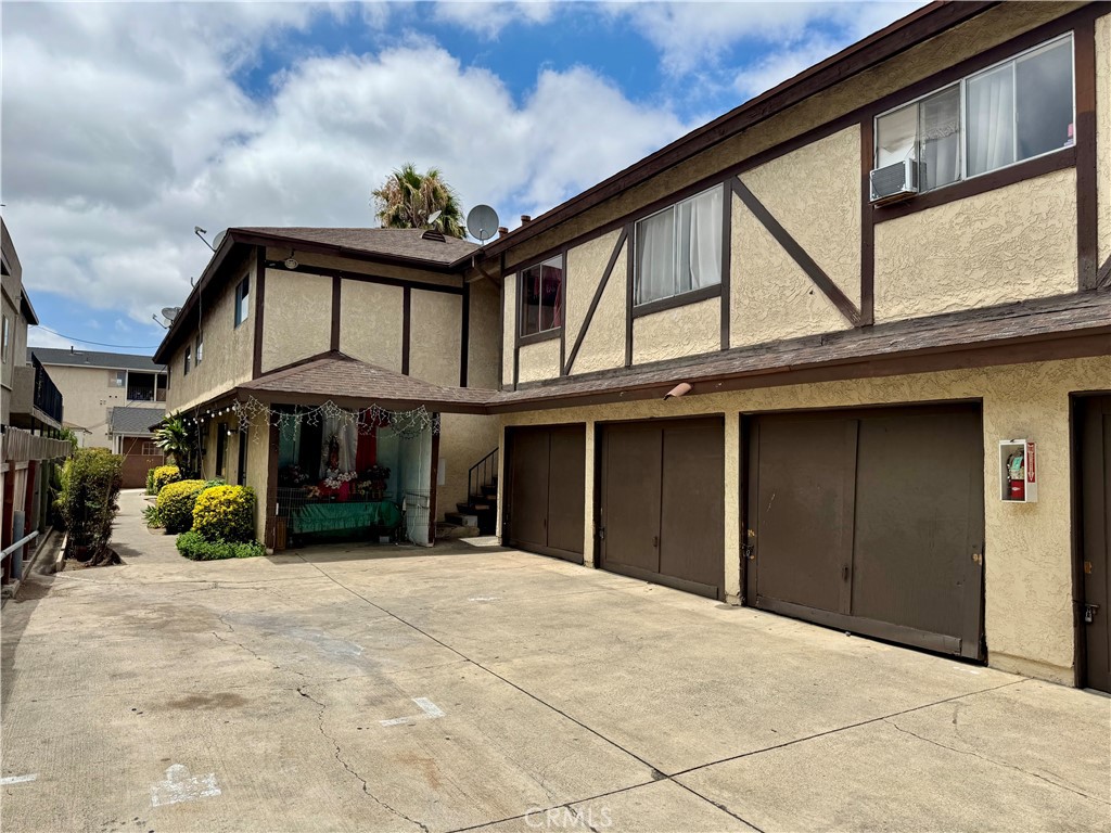 810 S Flower Street
