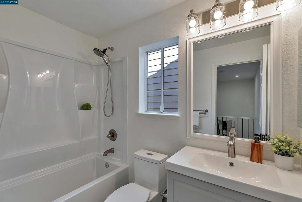 SILVERGATE - Residential