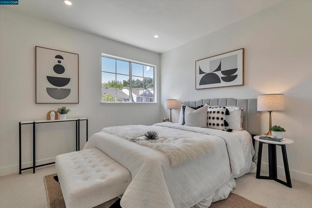 SILVERGATE - Residential