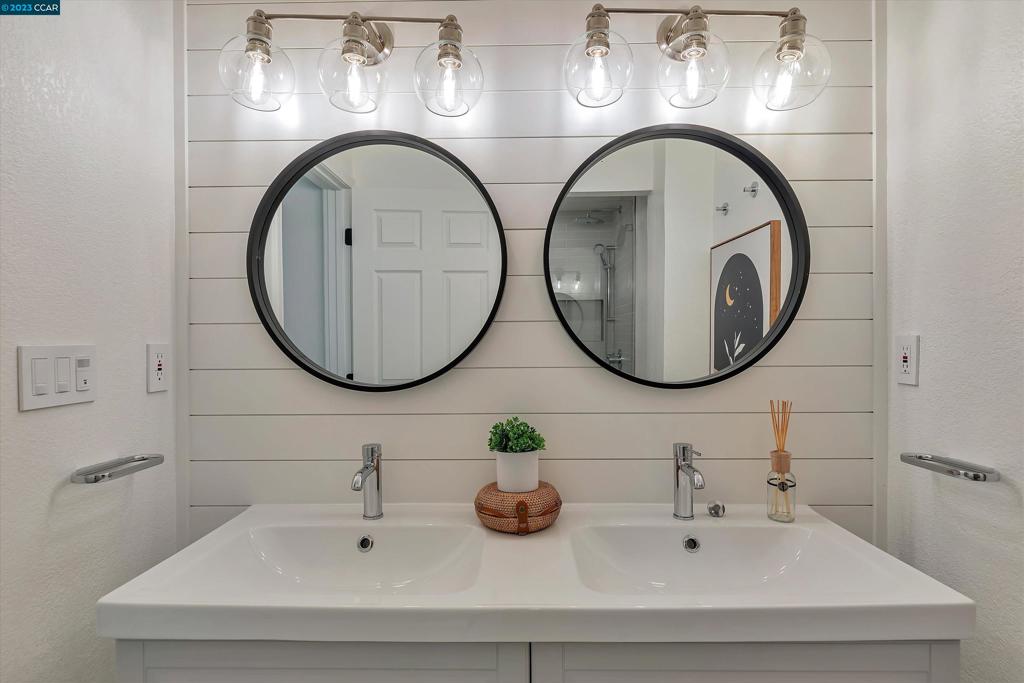 SILVERGATE - Residential