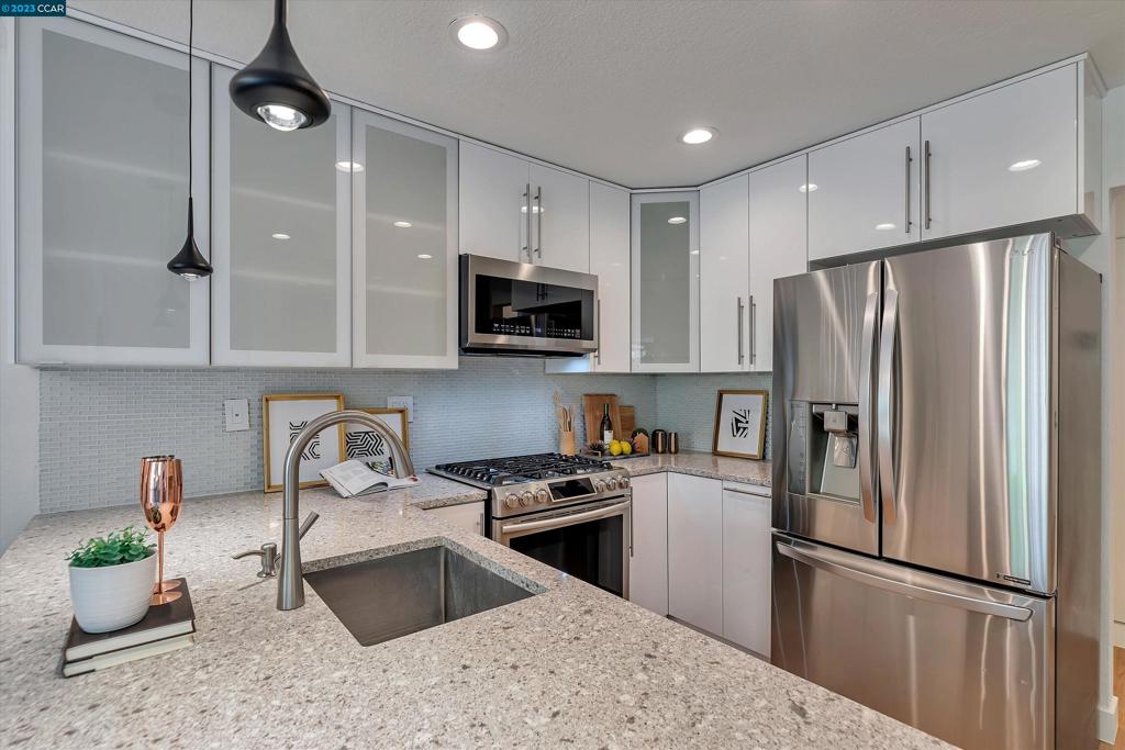 SILVERGATE - Residential