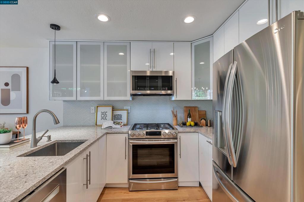 SILVERGATE - Residential