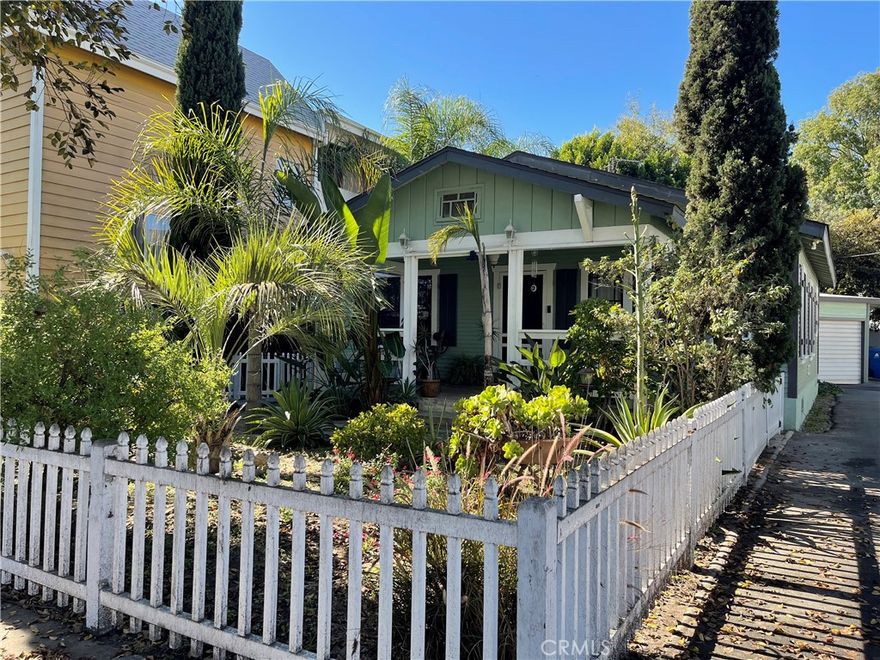 Diamond in the rough. Offering one of a kind LAR3 property in this fabulous North Hollywood neighborhood.  Close to North Hollywood Arts District, restaurants, & shopping. Deep lot, just imagine what you can do with this property. The two neighboring properties are also LAR3 out of which one is an Apartment Complex and the other is a Quadruplex. Check with building & zoning.