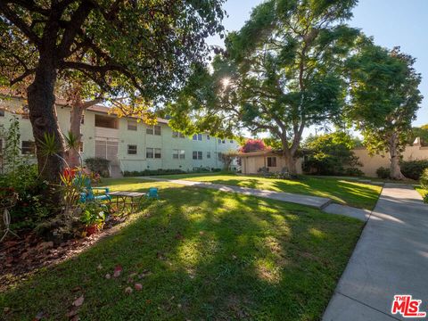 Photo of 3635 Kalsman Drive #4, Los Angeles, CA 90016 (MLS # 26644881)