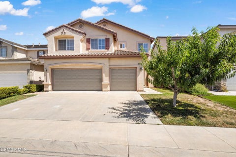 Photo of 460 Fallbrook Avenue, Newbury Park, CA 91320 (MLS # 226004031)
