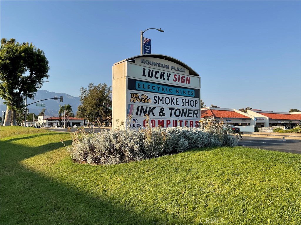 Position your business for success with this exceptional retail opportunity located in the heart of Upland. Situated along the highly trafficked Mountain Avenue corridor, this suite offers outstanding visibility and easy access in a well-established commercial area with roll up door in the back.
Key Features: Excellent frontage on N Mountain Ave with strong daily vehicle counts, Convenient access to the 10 Freeway, just minutes away, Ideal for retail, service, or office use, large display windows for maximum exposure, Ample on-site parking for customers and staff, surrounded by national retailers, dining, and thriving local businesses
Whether you're launching a new venture or expanding an existing one, 283-287 N Mountain Ave large open space with roll up door, one restroom. offers a strategic location to grow your brand in a vibrant and business-friendly community. Contact us today to schedule a tour and secure your spot in one of Upland’s most sought-after retail corridors!