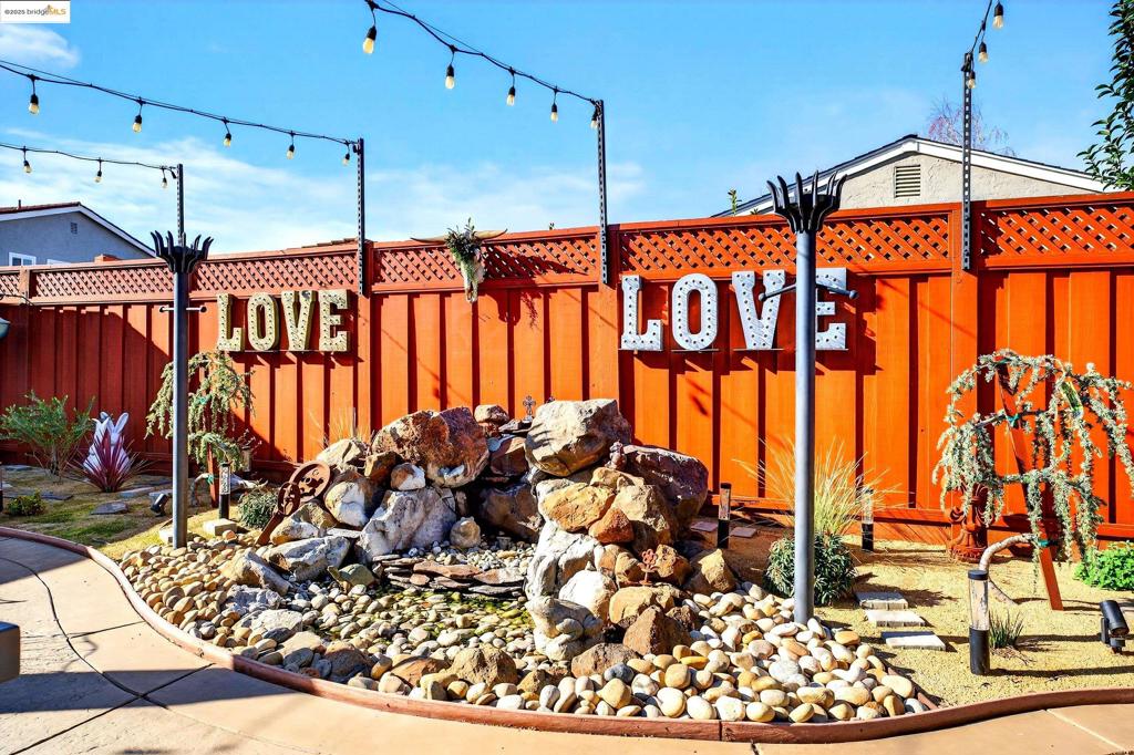 VISTA PARK - Residential