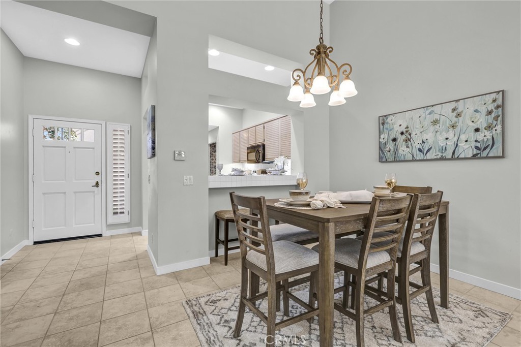 21531 Paseo Palmetto