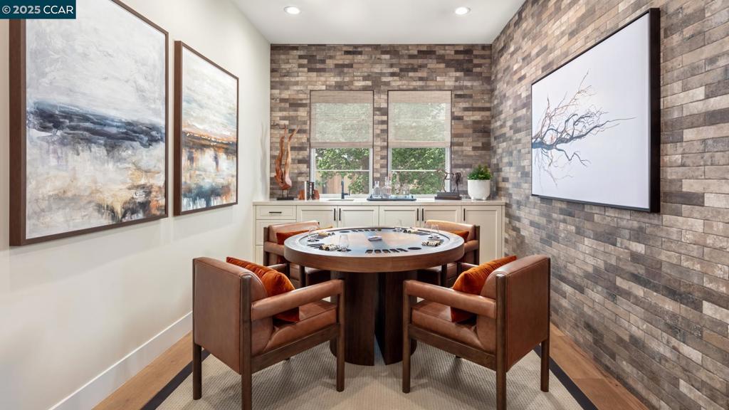 REGENCY - Residential