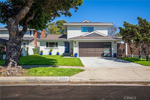 Photo of 23914 Walnut Street, Torrance, CA 90501 (MLS # SB25201461)