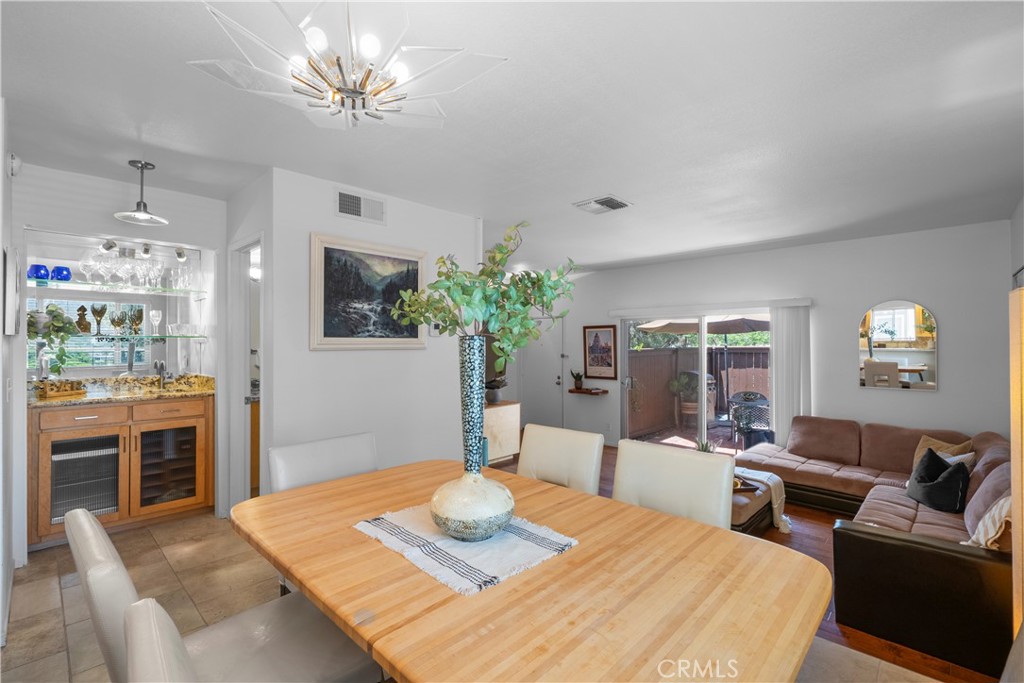 10480 Sunland Boulevard 27