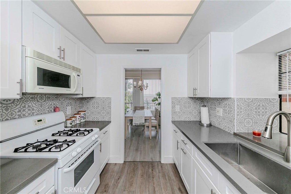 2567 Plaza Del Amo
