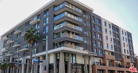 Photo of 250 E Broadway #701, Long Beach, CA 90802 (MLS # 26639147)