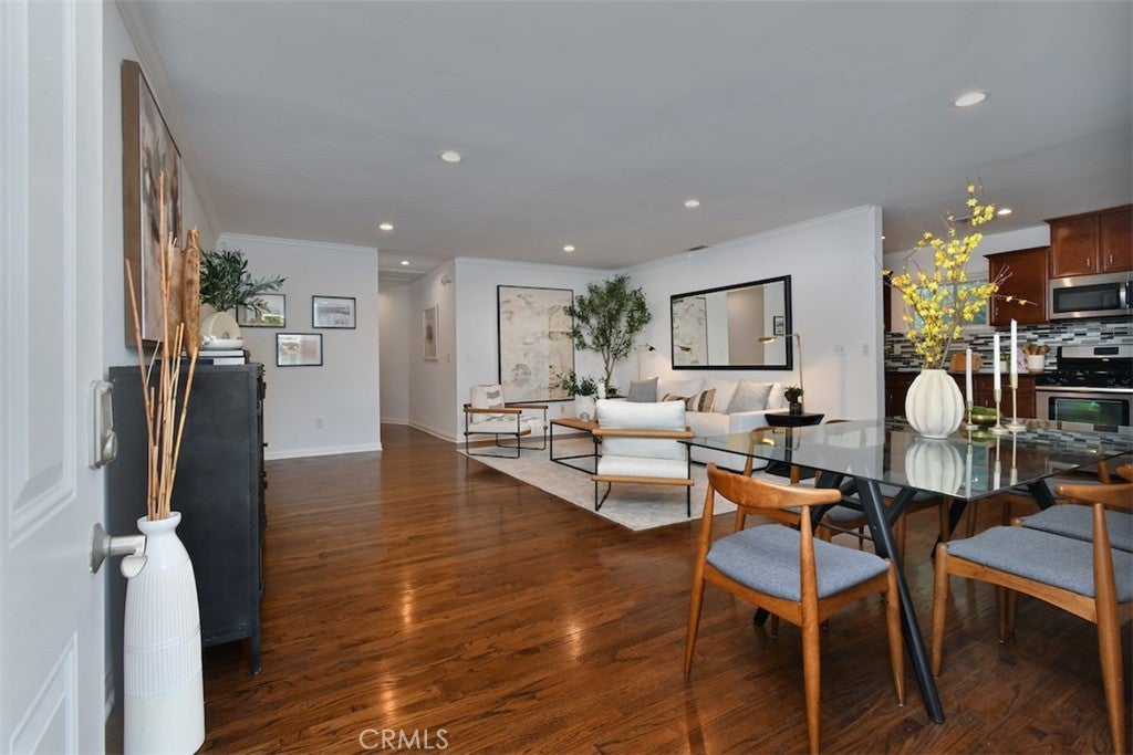 6601 Enfield AVE, Reseda CA 91335