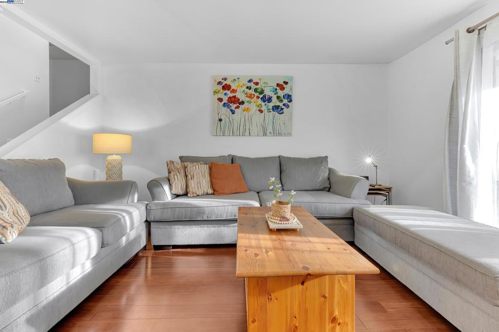 SUNDALE - Residential