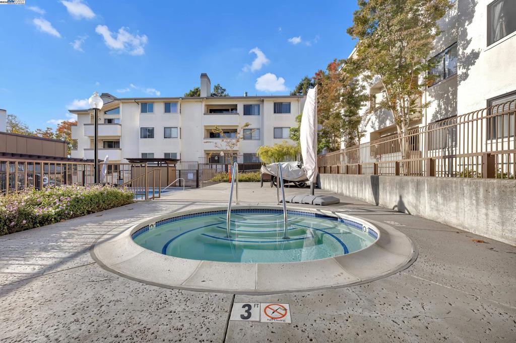 SUNDALE - Residential