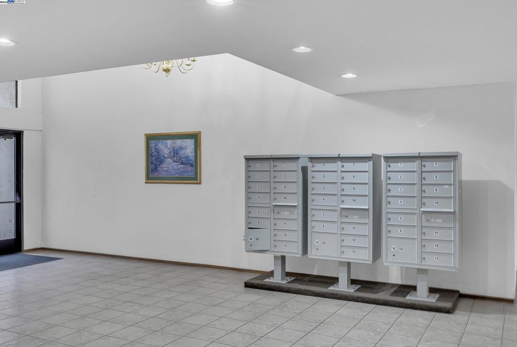 SUNDALE - Residential