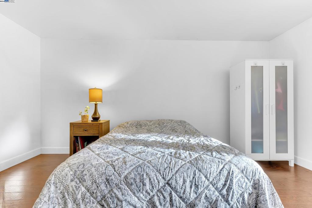 SUNDALE - Residential