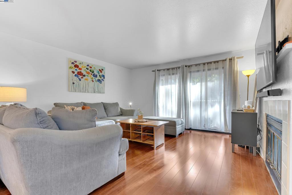 SUNDALE - Residential