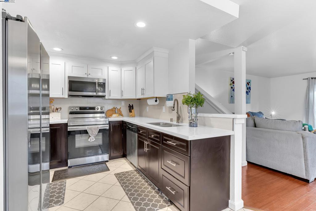 SUNDALE - Residential