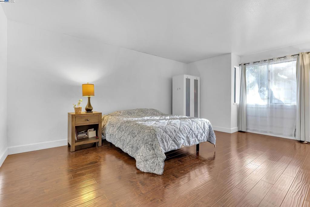 SUNDALE - Residential