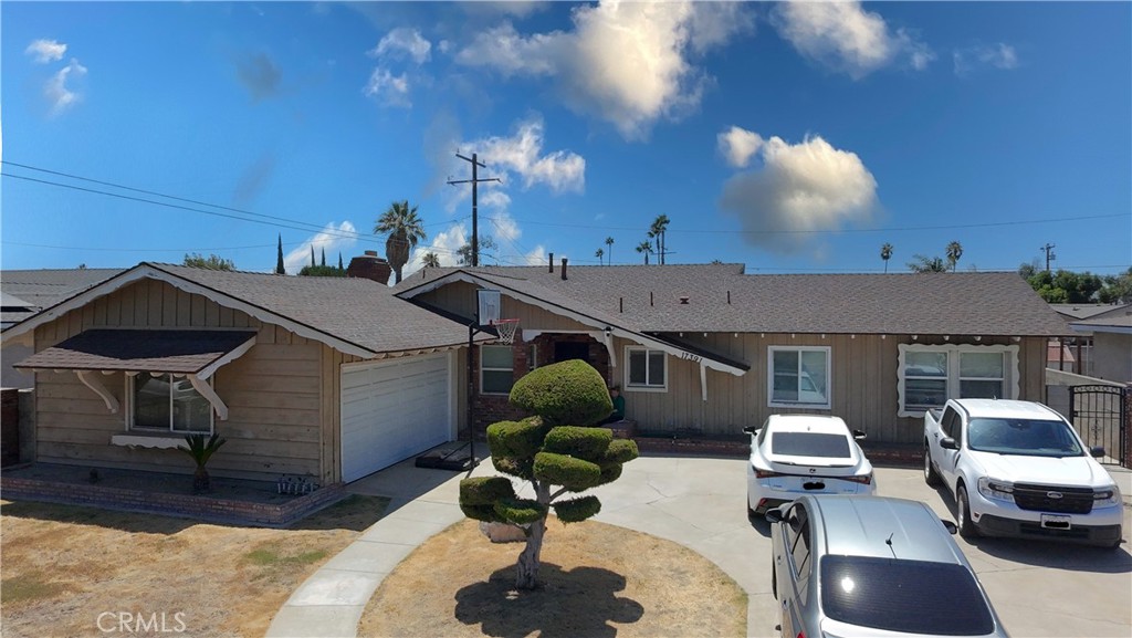Welcome to 17391 Athol Street, Fontana! This inviting single-story home offers the perfect blend of comfort and entertainment with 3 bedrooms, 2 bathrooms, and plenty of living space to enjoy.
Inside, you’ll find a spacious family room/den that’s ideal for gatherings, movie nights, or a home office. The open layout creates a seamless flow between living areas, making it perfect for both everyday living and entertaining.
Step outside and enjoy your very own private swimming pool, perfect for summer fun and relaxation. The large backyard provides extra space for BBQs, play areas, or future enhancements. With its versatile layout and extra living areas, this home is designed for families who value both comfort and functionality.
Located in a desirable Fontana neighborhood close to schools, shopping, parks, and freeway access, this home is a fantastic opportunity for anyone looking for space, comfort, and lifestyle.
Don’t miss your chance to own a pool home with extra living space — schedule your showing today!