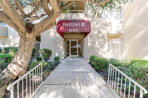 Photo of 14141 Dickens #211, Sherman Oaks, CA 91423 (MLS # GD26007309)