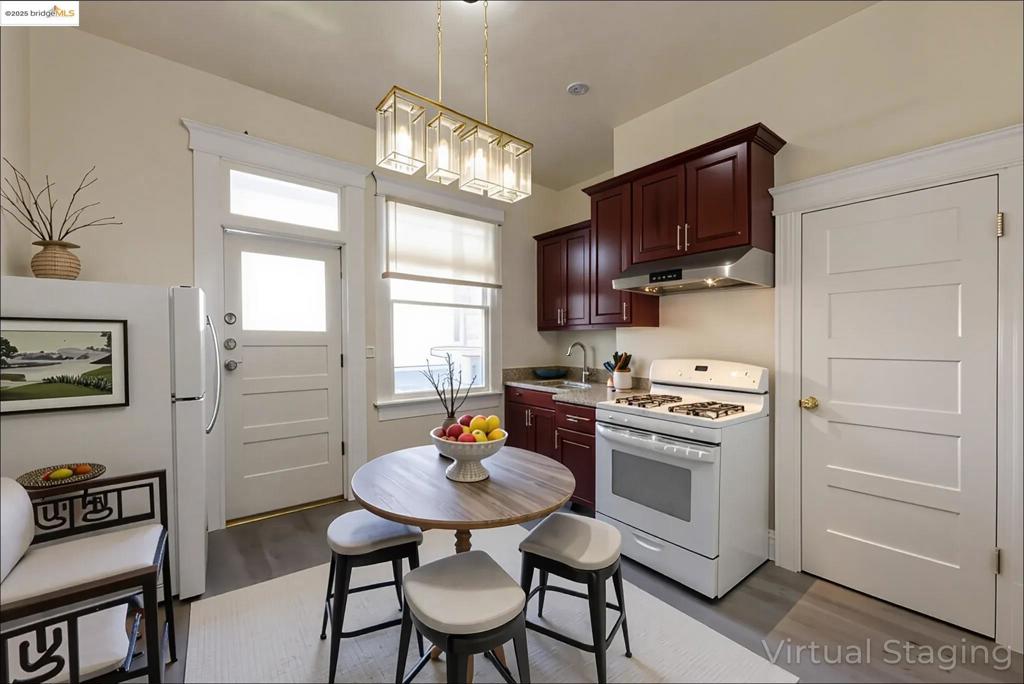 NOB HILL - Residential