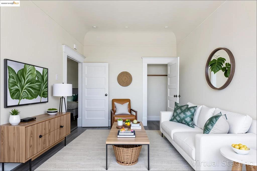 NOB HILL - Residential