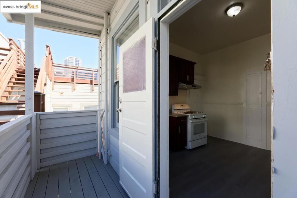 NOB HILL - Residential