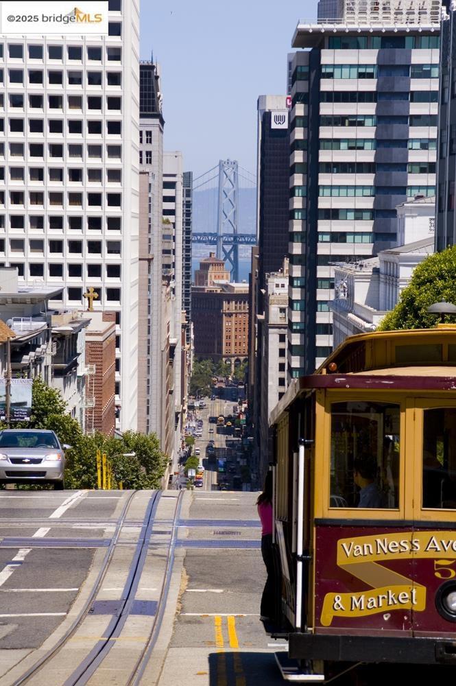 NOB HILL - Residential