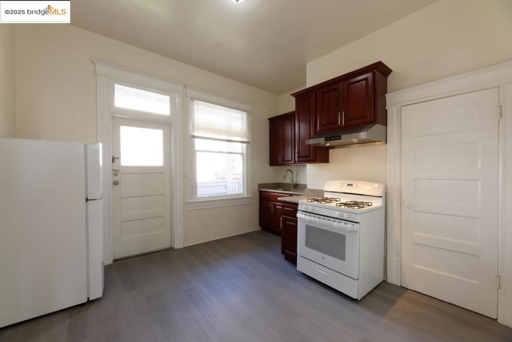 NOB HILL - Residential