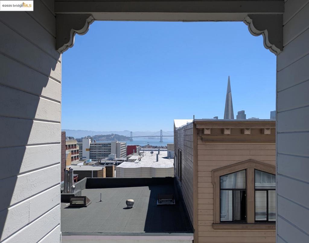 NOB HILL - Residential