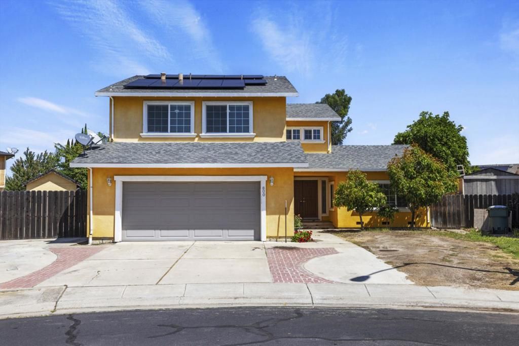 Photo of 800 Treasure Lane, Manteca, CA 95337 (MLS # ML82034829)