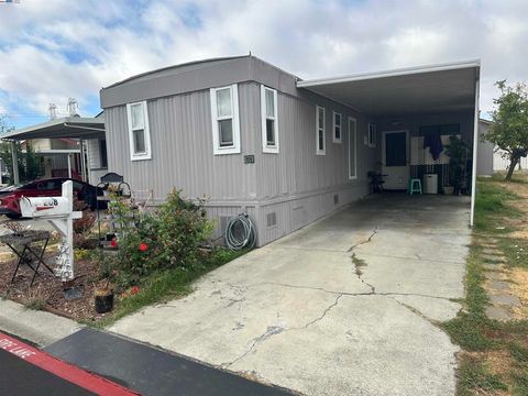 Photo of 208 Manitoba Ter, Fremont, CA 94538 (MLS # 41111344) Photo of 208 Manitoba Ter, Fremont, CA 94538 (MLS # 41111344)