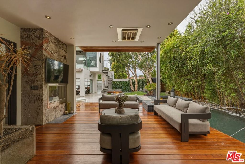Photo of 624 23rd Street, Santa Monica, CA 90402 (MLS # 26670613)