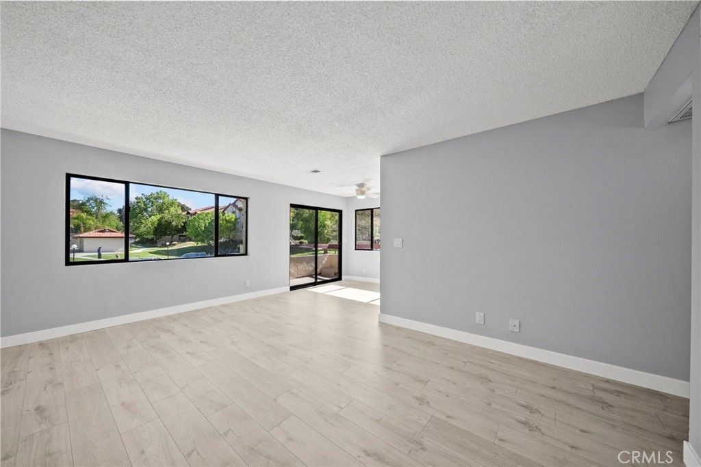 Photo of 27949 Tyler Ln #355, Canyon Country, CA 91387 (MLS # SR26083931)