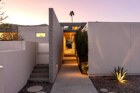 Photo of 42055 Indian Trail, Rancho Mirage, CA 92270 (MLS # 219142628PS)