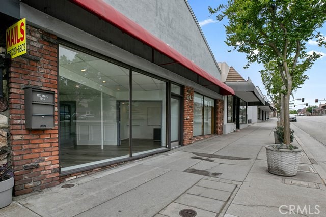 842 Foothill Boulevard