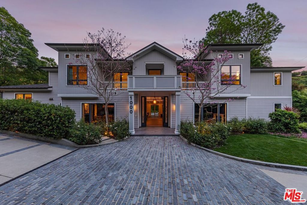 Photo of 1000 N Norman Place, Los Angeles, CA 90049 (MLS # 25585985)